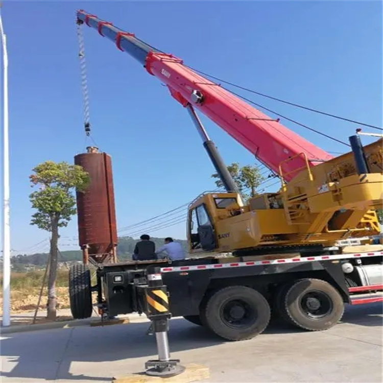 福安吊车租赁作业时的保养和维护